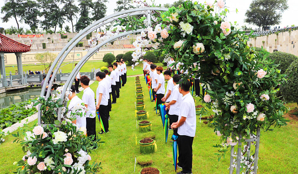 擇墓大師郭璞的故事 擇墓大師郭璞的故事