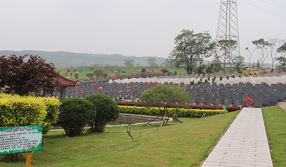撫順墓園 撫順墓園