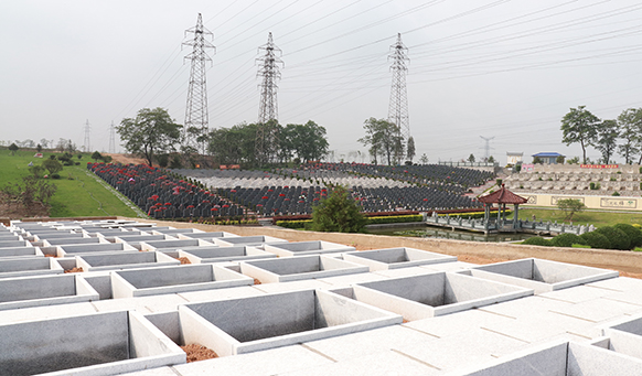 撫順墓地實(shí)景 撫順墓地實(shí)景