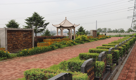 撫順墓園實(shí)景 撫順墓園實(shí)景