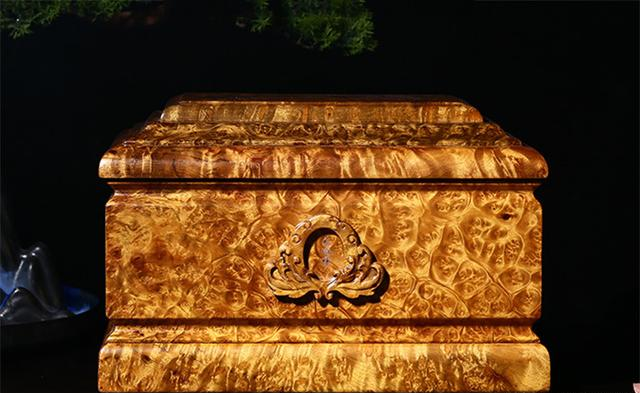 老人過世怎么選擇骨灰盒對后代好？