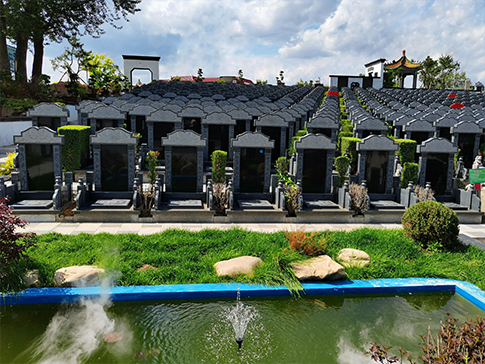 沈陽墓園中立碑文化