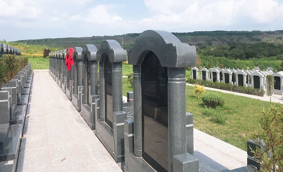 撫順墓地實(shí)景