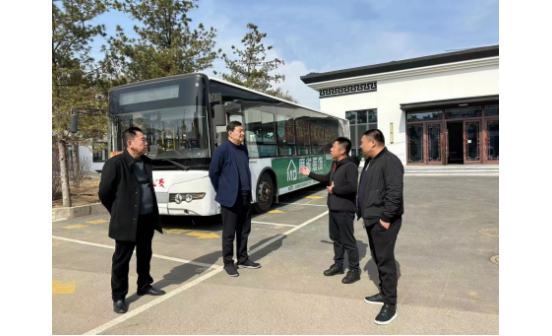 清明節(jié)，省殯葬協(xié)會領(lǐng)導(dǎo)蒞臨遼寧福山公墓視察工作